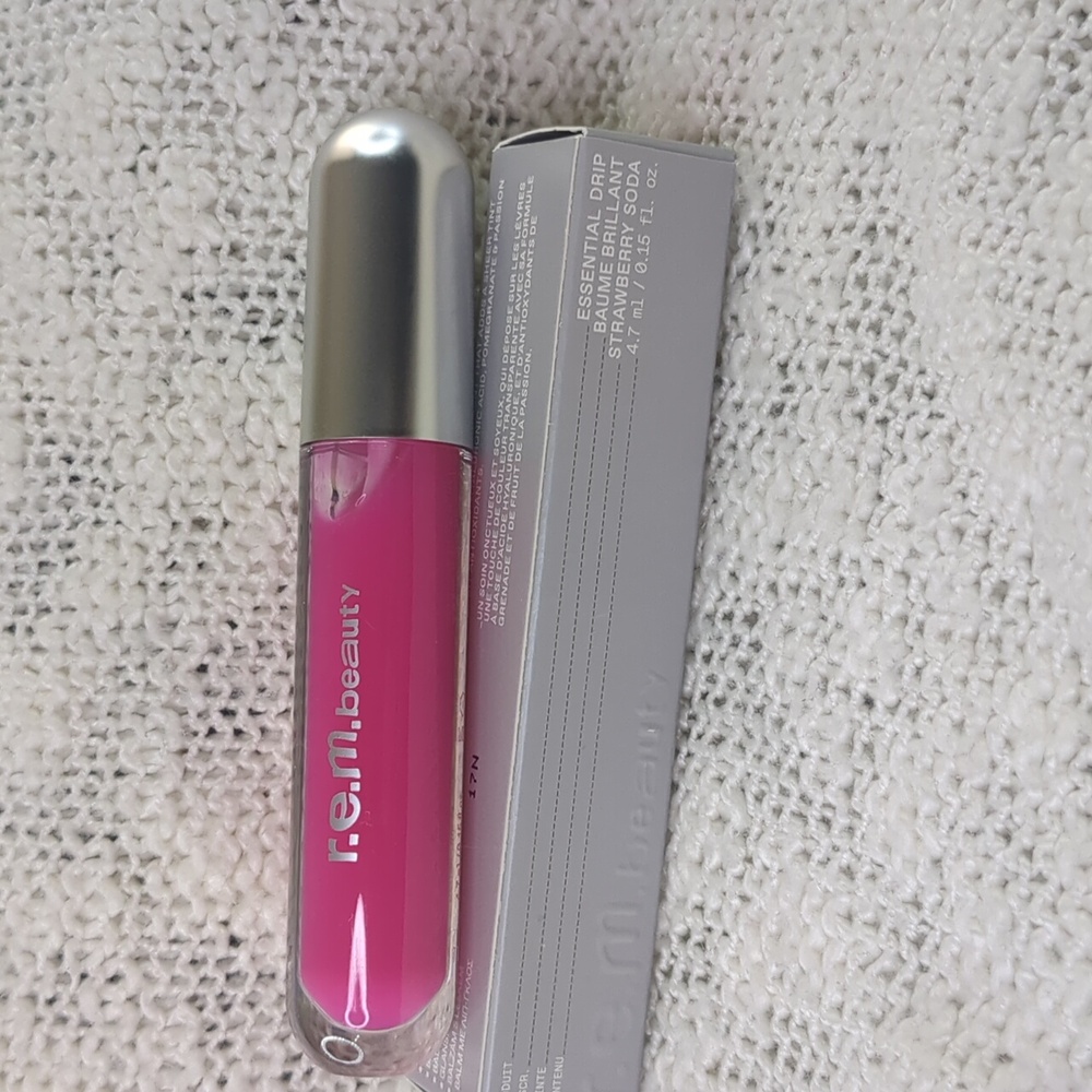 R.E.M. Beauty Strawberry Soda Essential Drip Glossy Balm, 4.7ml/0.15fl oz - Picture 10 of 10
